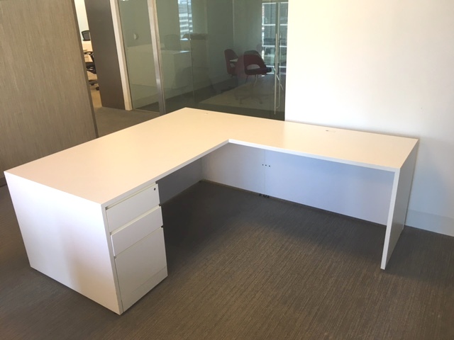 6′ x 7′ L Shape Desk