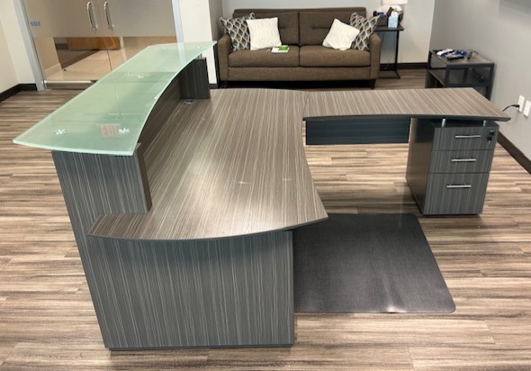 6′ x 7′ Safco Receptionist Desk
