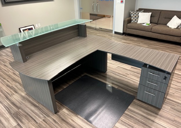 6′ x 7′ Safco Receptionist Desk