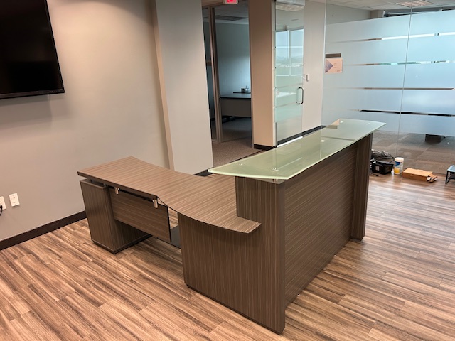 6′ x 7′ Safco Receptionist Desk