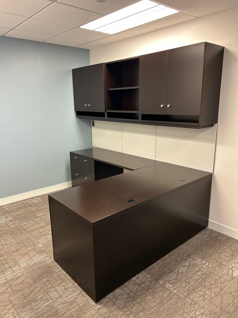 6′ x 8′ Knoll L shape