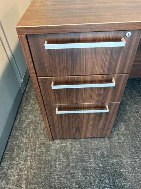 6’ x 8’ L Shape Indiana Desk