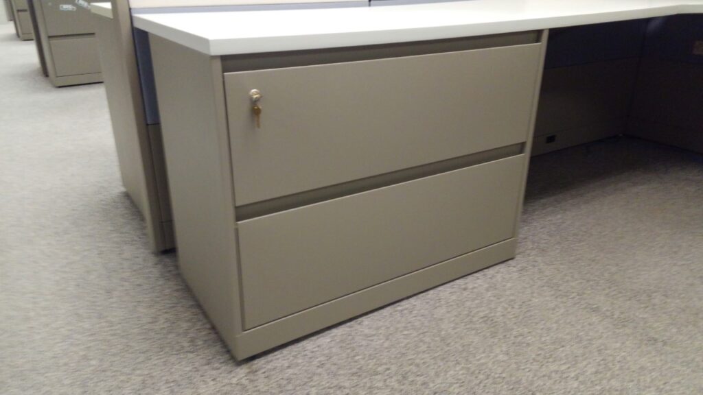 6′ x 8′ x 54″H Steelcase Answer