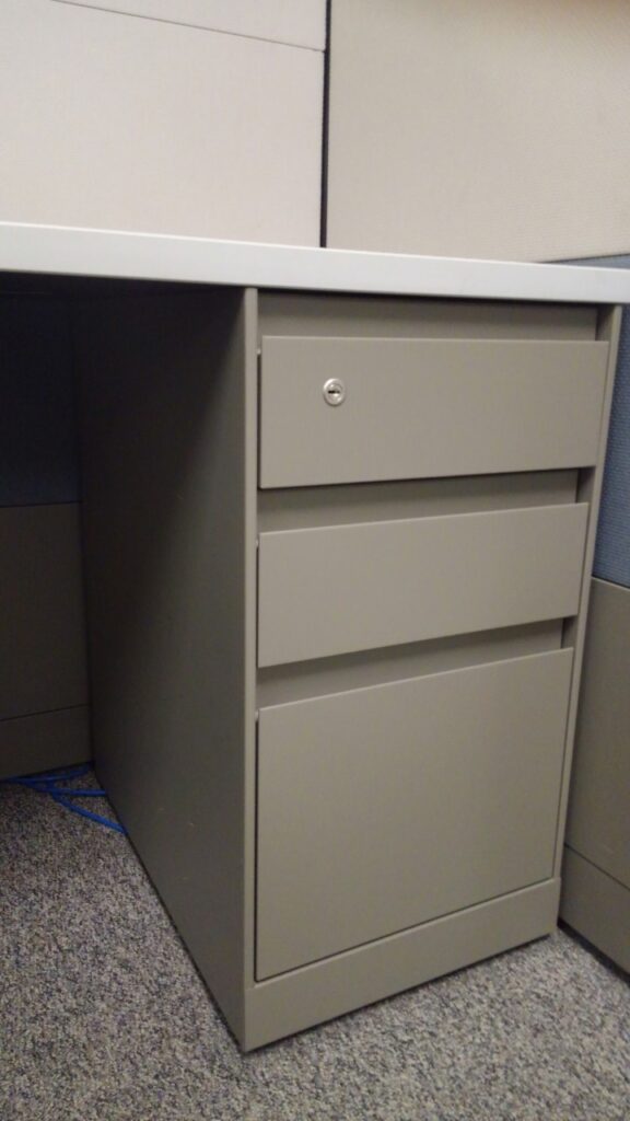 6′ x 8′ x 54″H Steelcase Answer