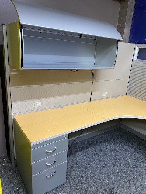 66″H Answer station