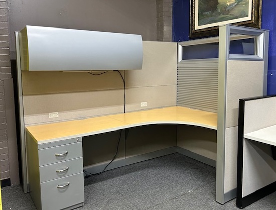 66″H Answer station