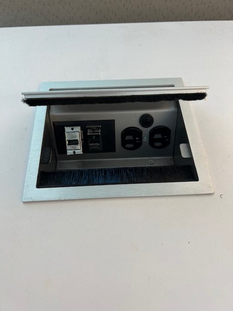 69″ x 30″ sit/stand with power