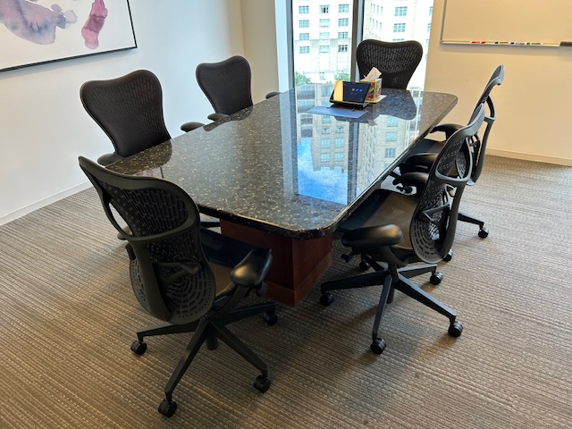 7′ x 4′ marble table w/power