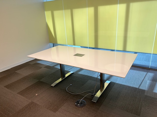7’ x 42” Table w/power