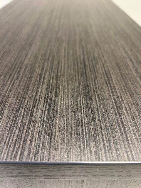 7′ x 7.5′ Receptionist Desk