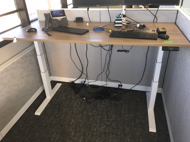 72″ x 29″ Sit/Stand Desk