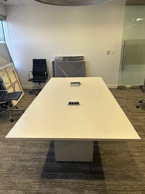 8’ x 4’ Table w/power