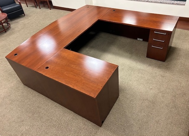 8’L x 8’W x 6.5’L U shape