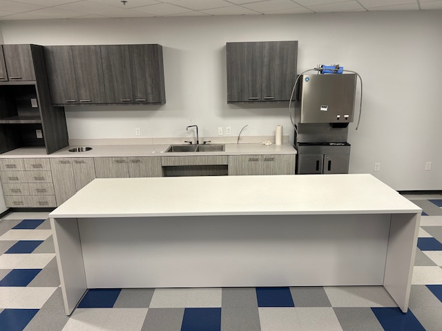 9’L Collaboration table – counter ht.