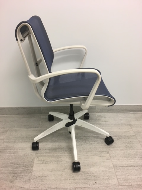 9to5 Seating Cydia chair