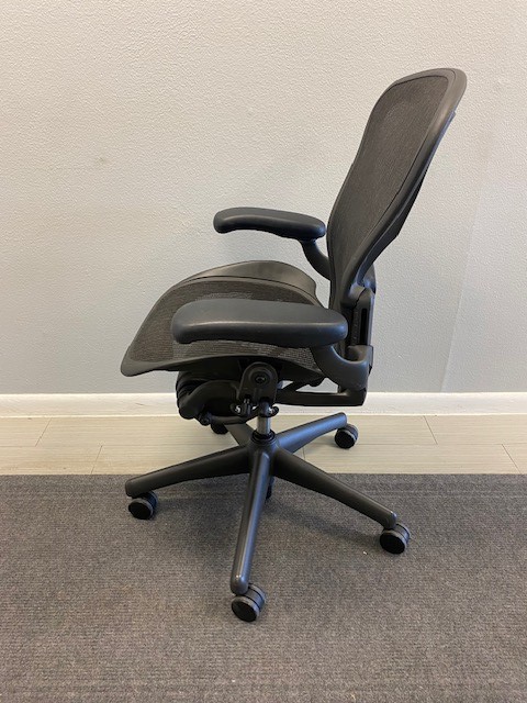 Aeron Chair – Size B