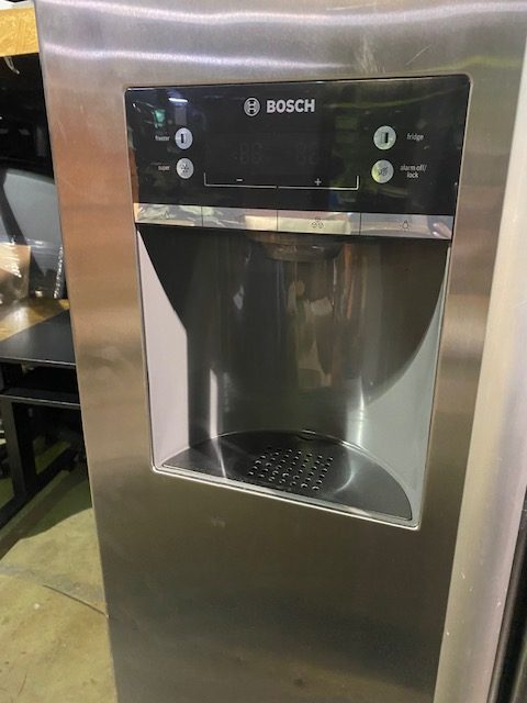 Bosch refrigerator with icemaker
