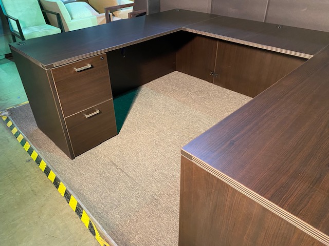 Bowed front U shape desk