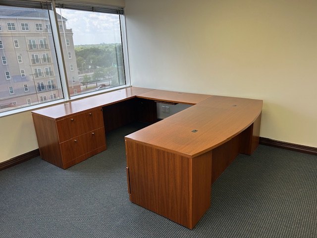 Bowed front U shape desk – Left hand