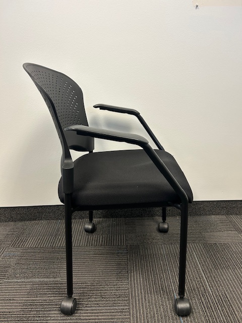 Breeze side chair w/casters
