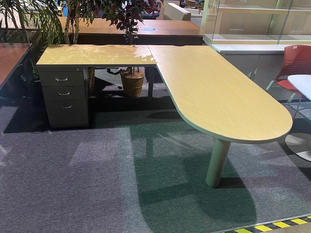 Bullet Top L Shape Desk