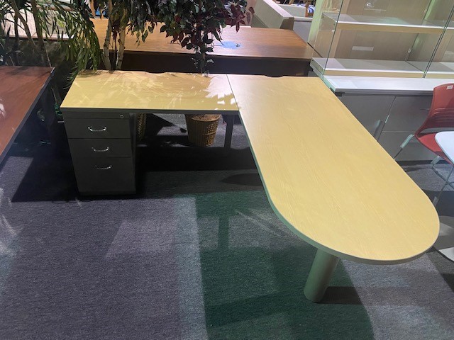 Bullet Top L Shape Desk