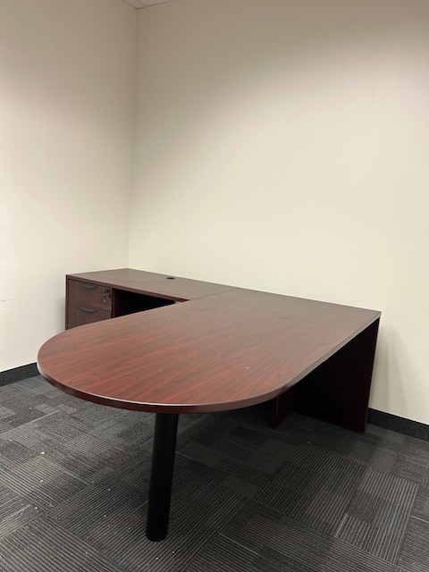 Bullet top L shape desk