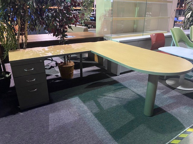 Bullet Top L Shape Desk