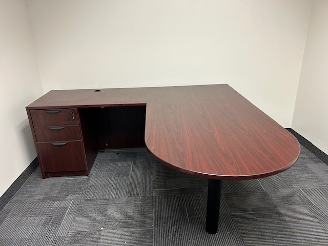Bullet top L shape desk