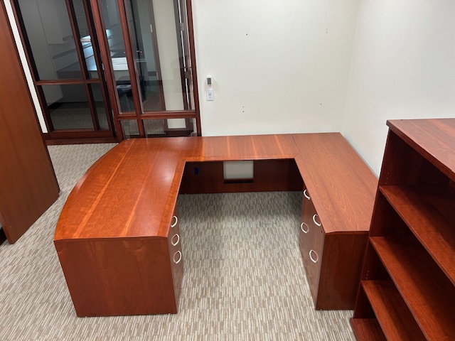 Cherry U shape desk