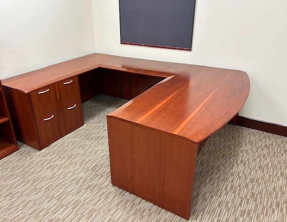 Cherry U shape desk