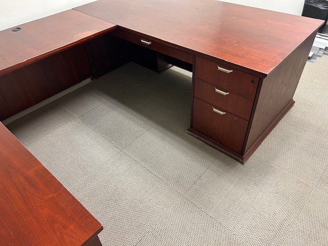 Cherry U shape desk