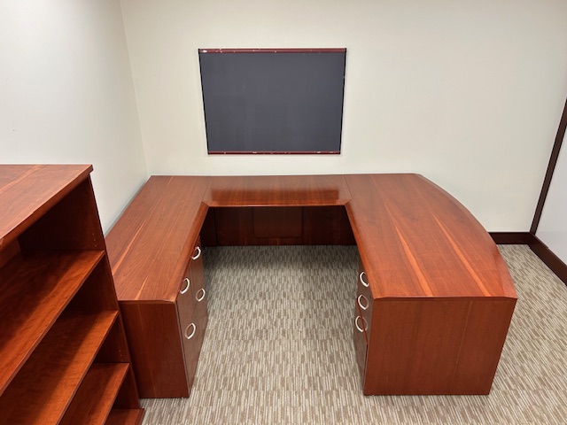 Cherry U shape desk