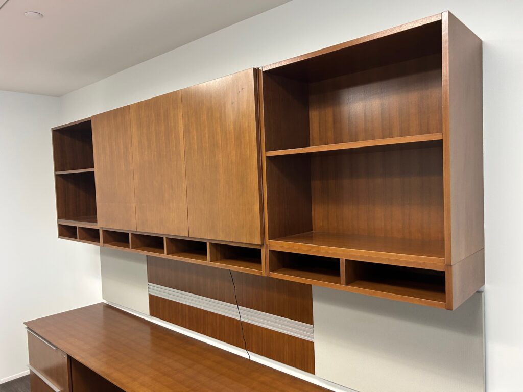 Executive Desk & Credenza with overhead