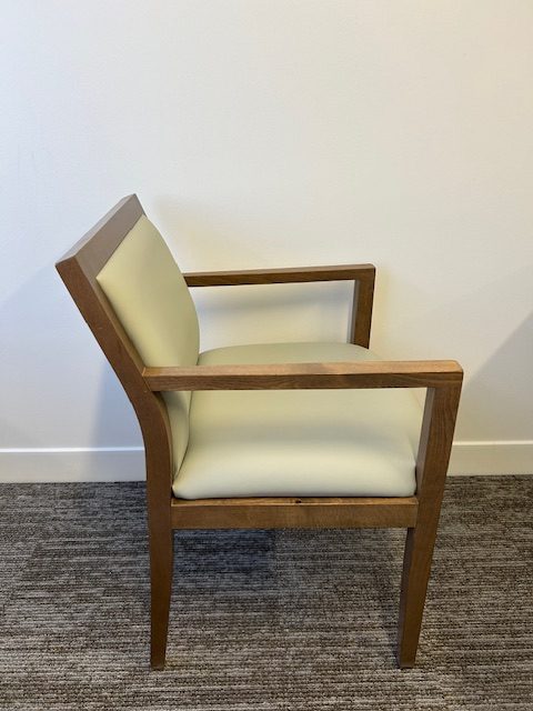 Global guest chair