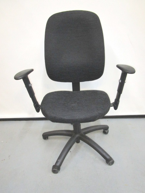 Global task chair