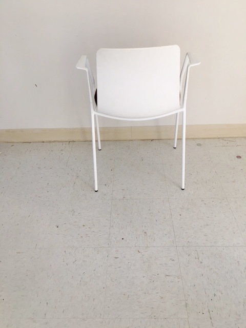 Guest chair w/arms