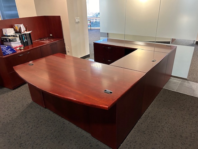 Gunlocke U shape desk