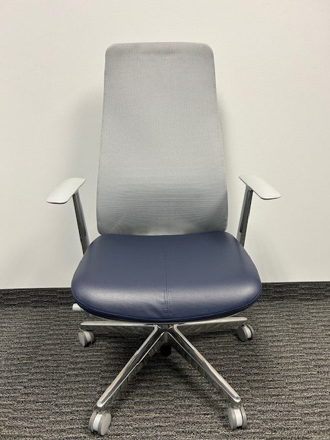 Haworth Fern chair w/fixed arms