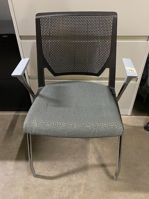 Haworth Very side chair