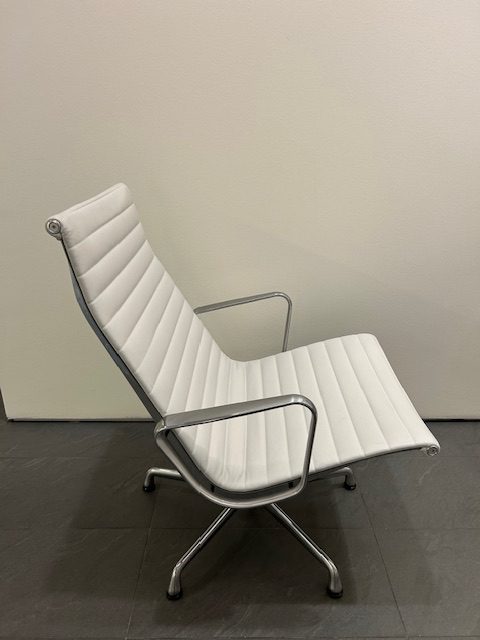 Herman Miller Eames lounge chair