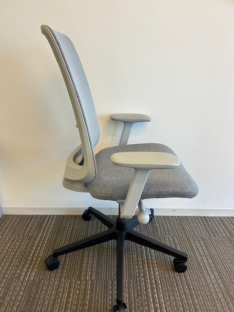 Herman Miller Verus task chair