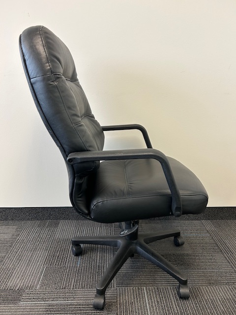 Hon conference chairs