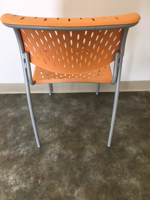 Izzy Hannah Chair