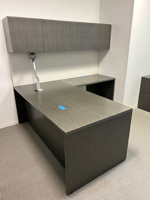 Knoll L Shape Desk with Overhead