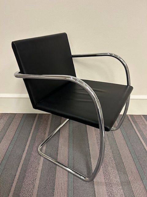 Knoll sled base guest chairs