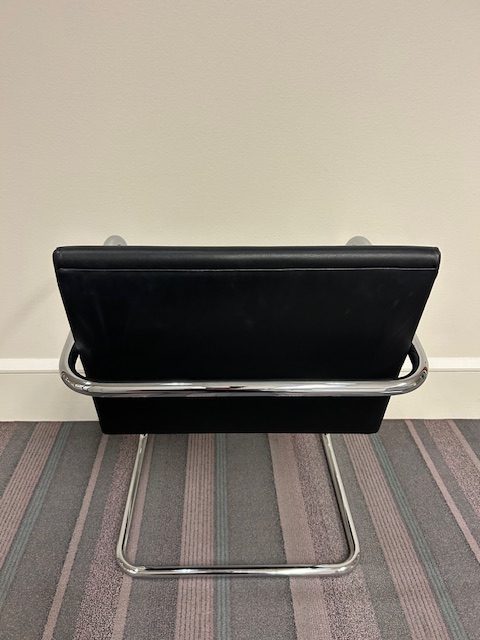 Knoll sled base guest chairs