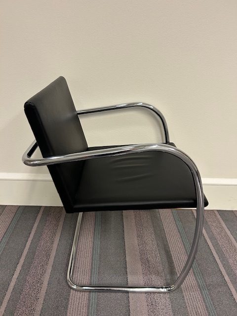 Knoll sled base guest chairs