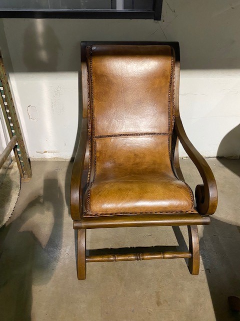 Leather lounge chair & ottoman