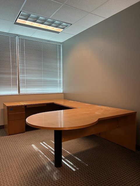 Maple P top U shape Desk